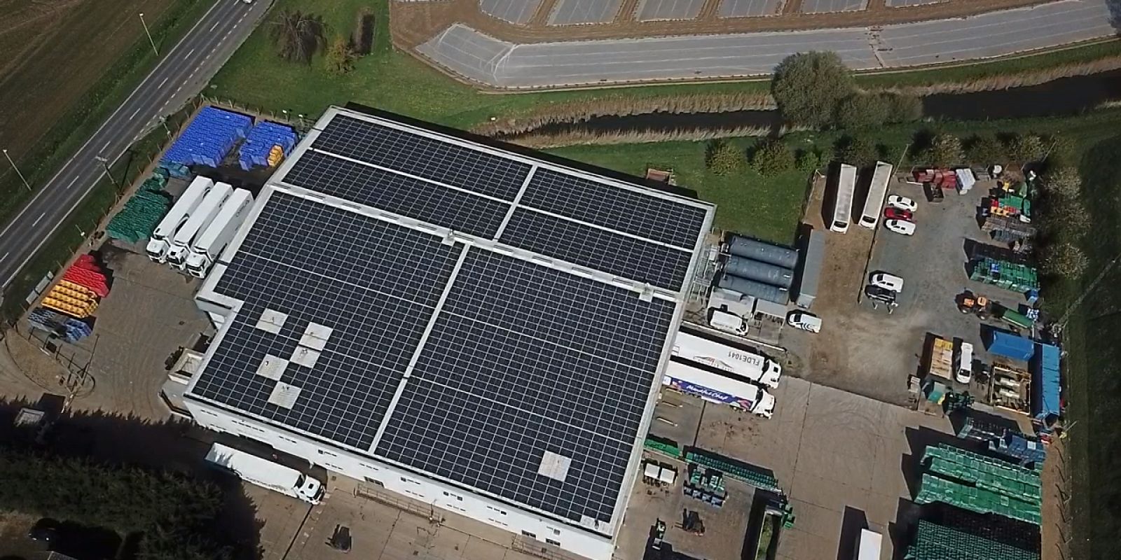 Solar-panels-on-farm