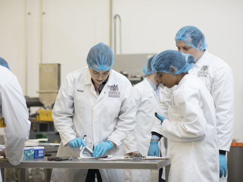 {cf_{pre_channel}_images:gr_caption}